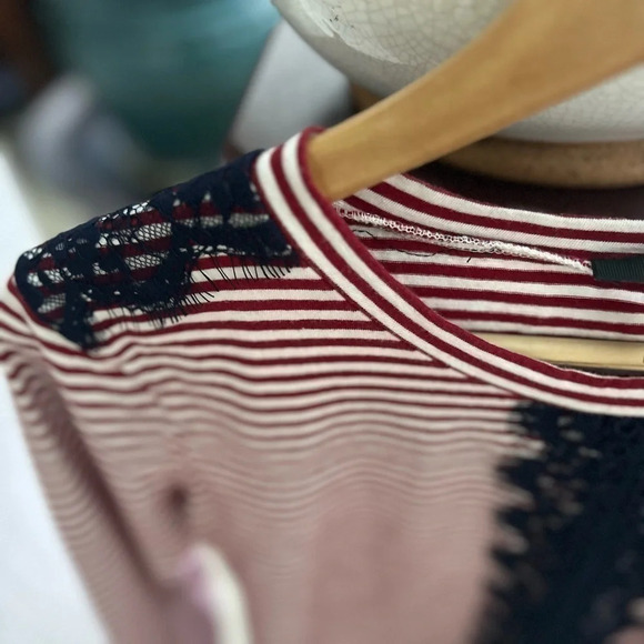 Lace  accents J.Crew size small excellent condition - Picture 7 of 7